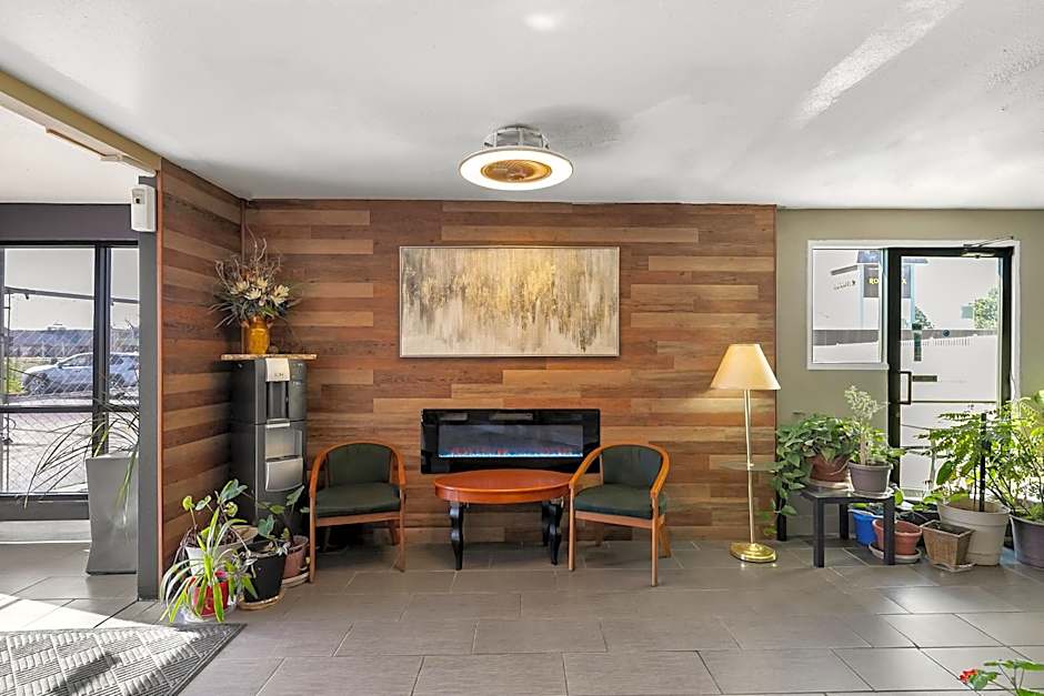 Americas Best Value Inn - Lincoln Airport