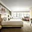 The Gardens Sonesta ES Suites New York