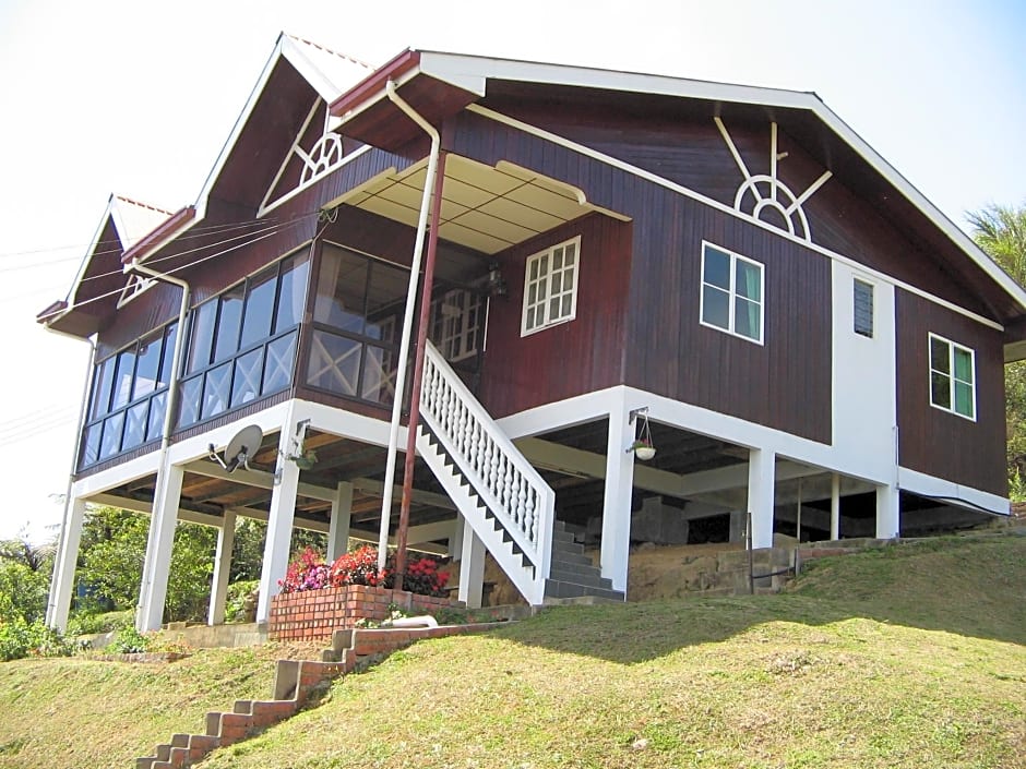 Strawberry Garden Hotel