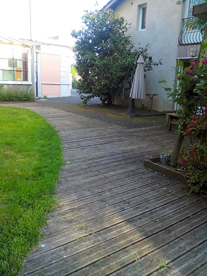 Chambres d'Hôtes Au Grillon Dort