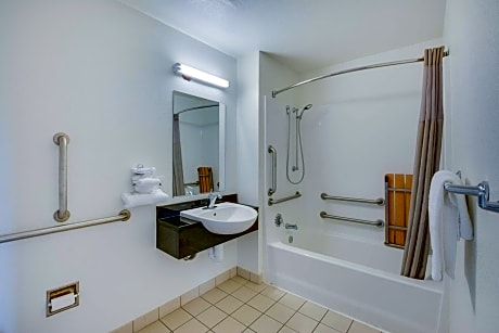 Queen Room with Two Queen Beds - Disability Access