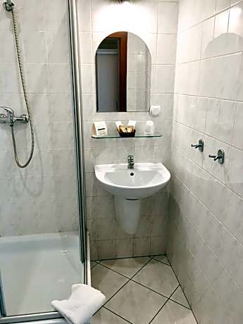 Double or Twin Room with Lake View