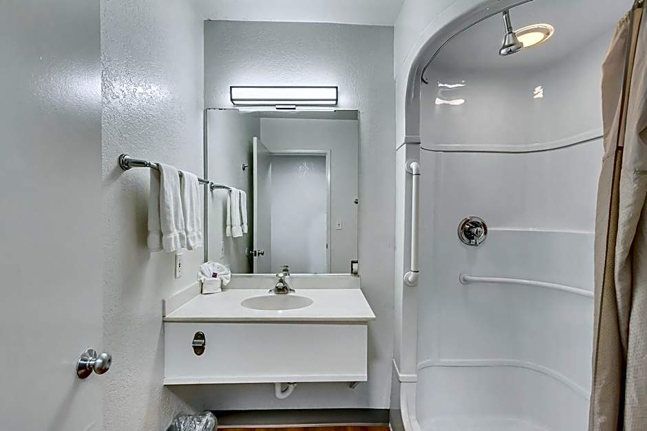 Motel 6 Ogden, UT- Downtown