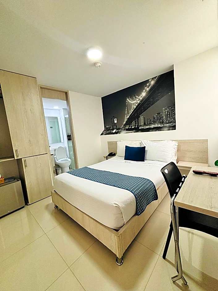 Hotel Laureles Plaza