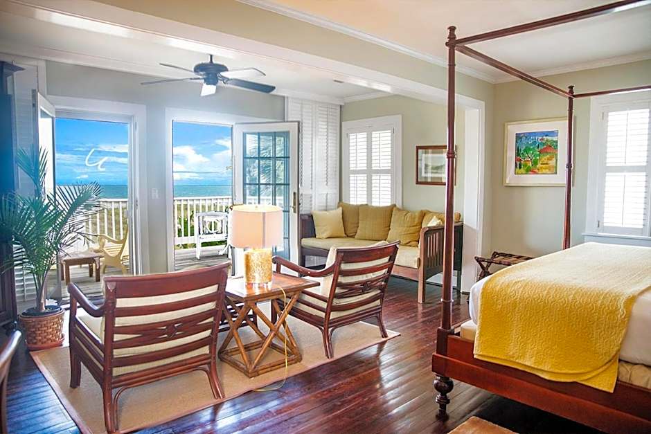 Elizabeth Pointe Lodge