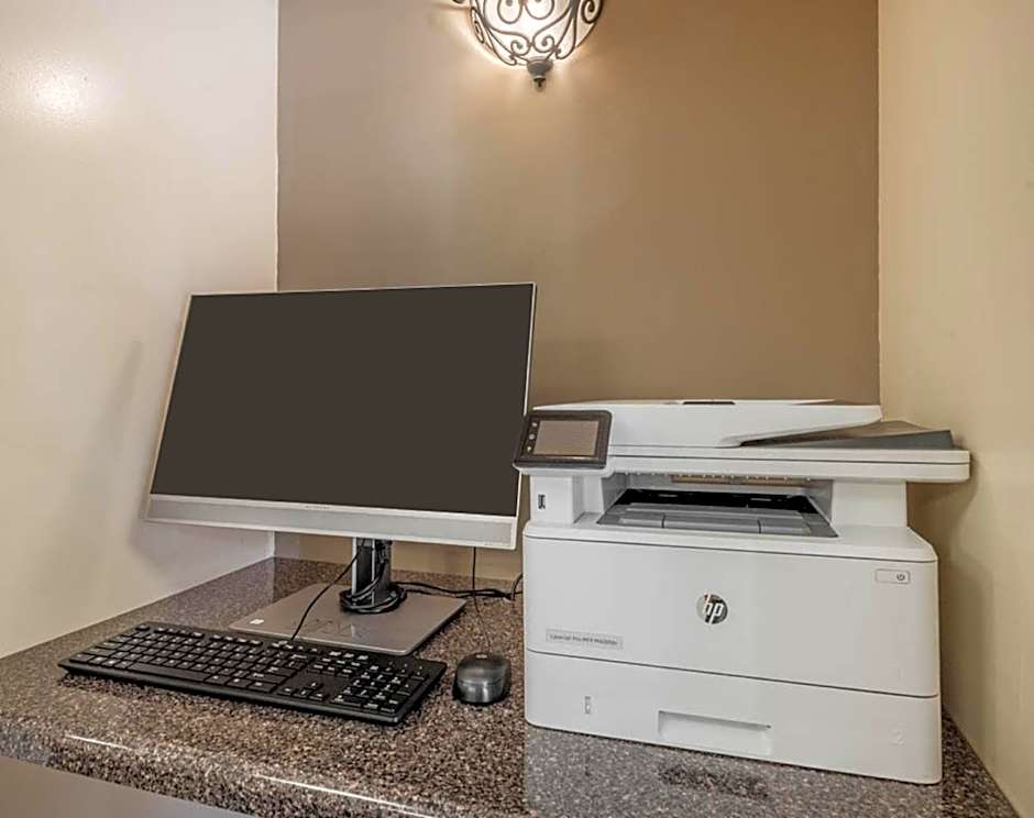 Sonesta Simply Suites Phoenix Tempe