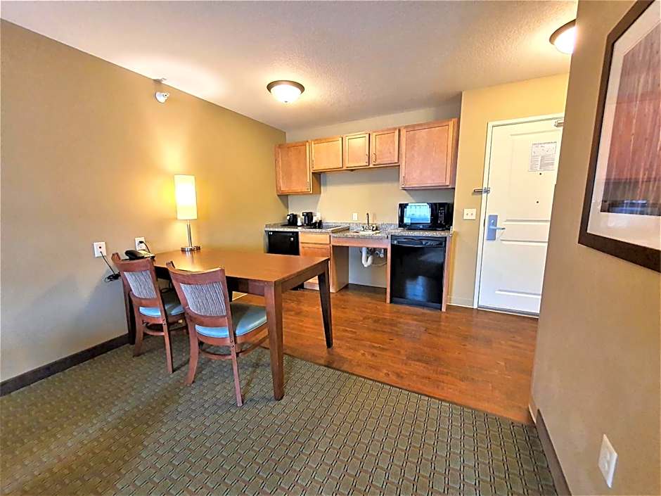 AmeriVu Inn and Suites - Chisago City