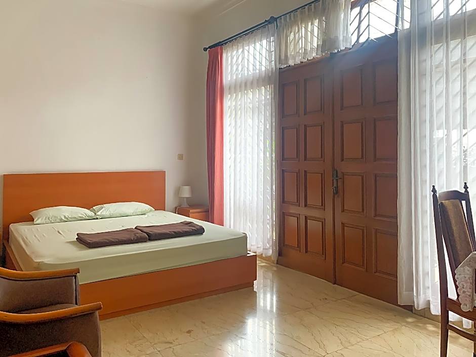 Cozy Homestay Syariah Mitra RedDoorz Bandung