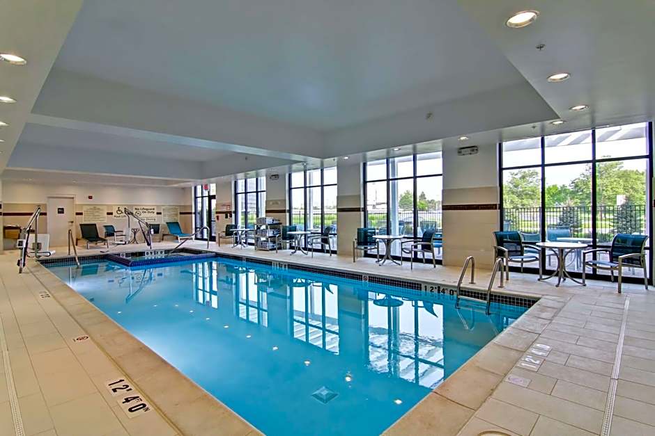 Hampton Inn & Suites Detroit/Troy