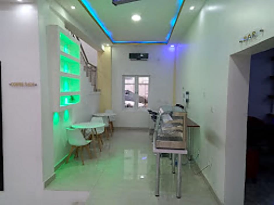 Time Oak Hotel and Suites Royale