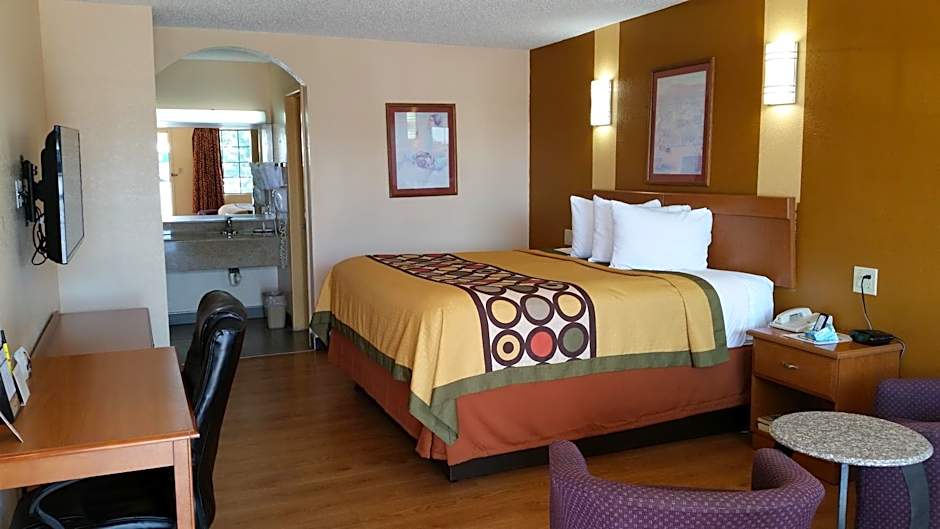 Super 8 by Wyndham Waco/Mall area TX