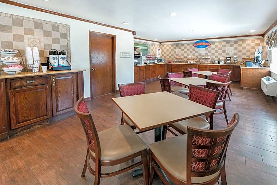 Baymont by Wyndham Arlington At Six Flags Dr