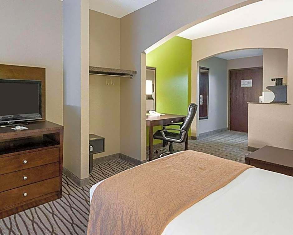 Quality Suites Sulphur – Sulphur, LA