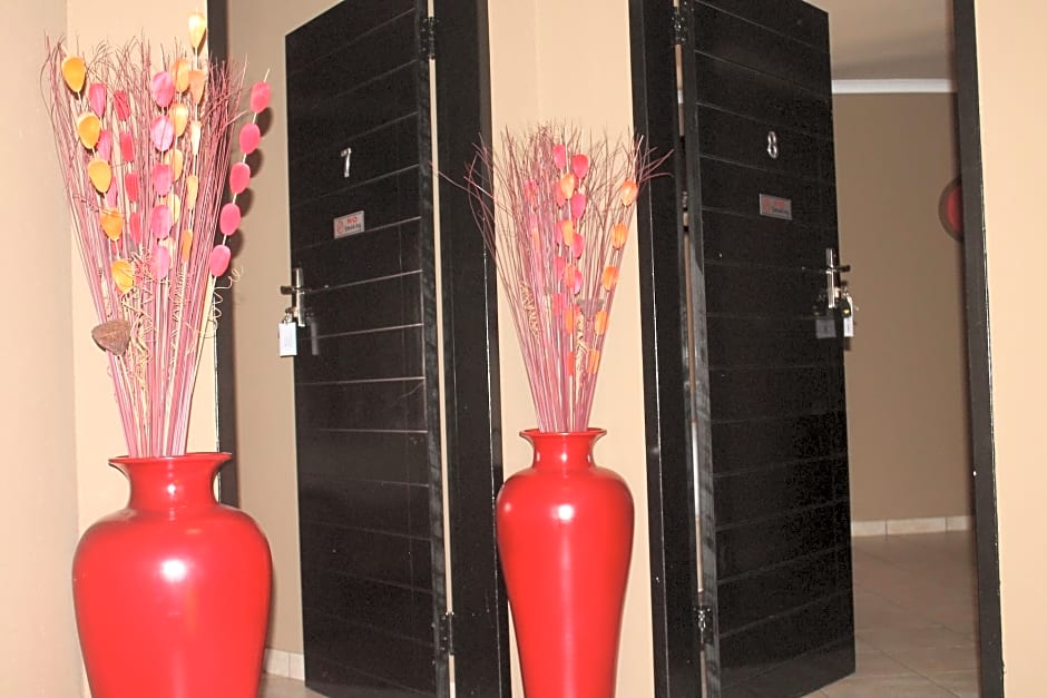 Sleep-Time Guest Lodge