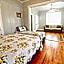 Peach Tree Inn & Suites
