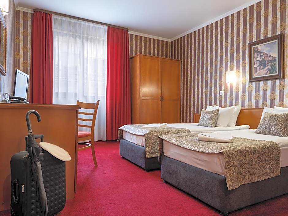 Real Hotel