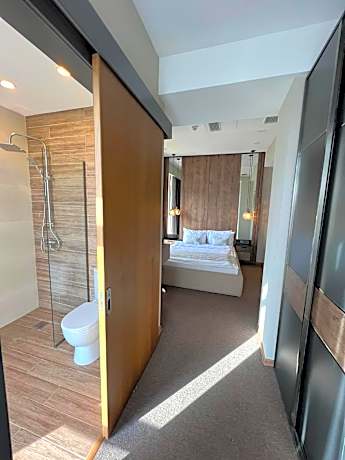 Queen Room with Balcony