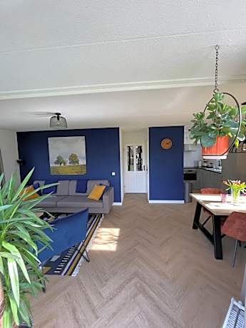 Nice 3-bedroom house with lake view