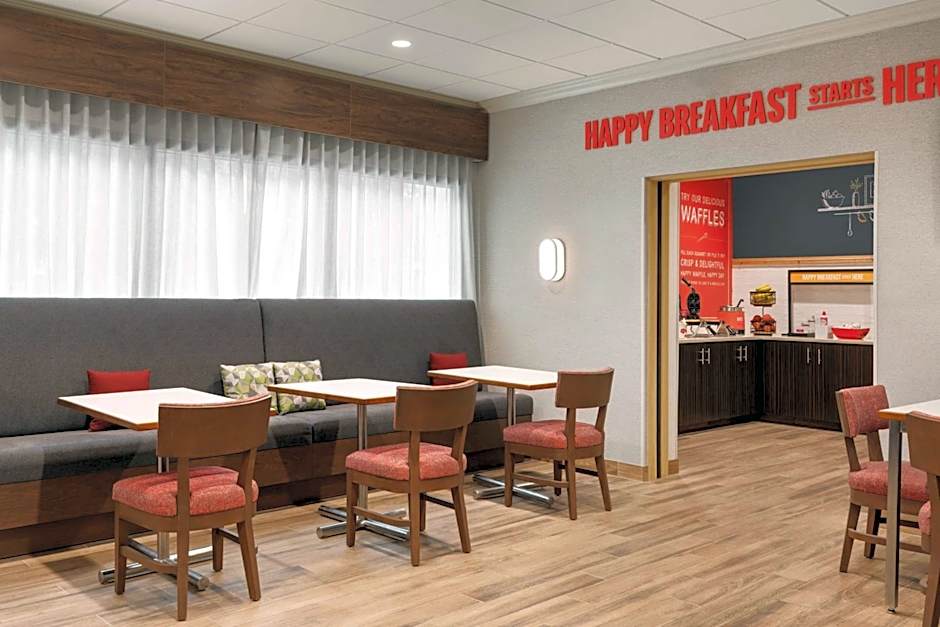 Hampton Inn By Hilton Starkville