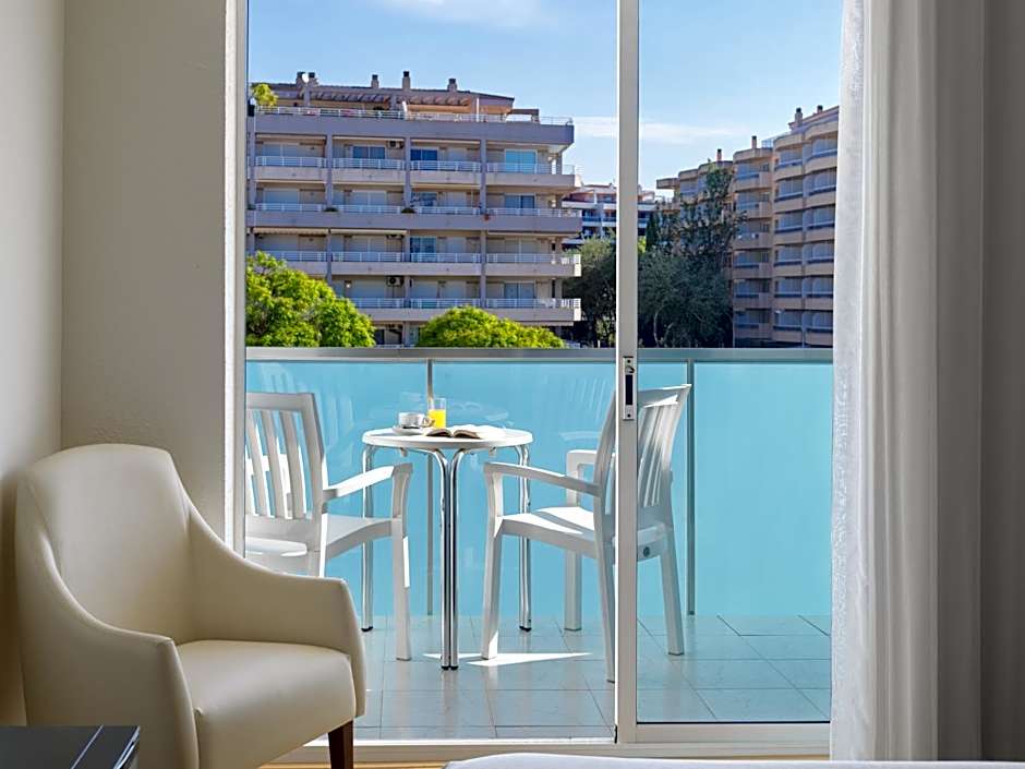 H10 Delfín - Adults Only