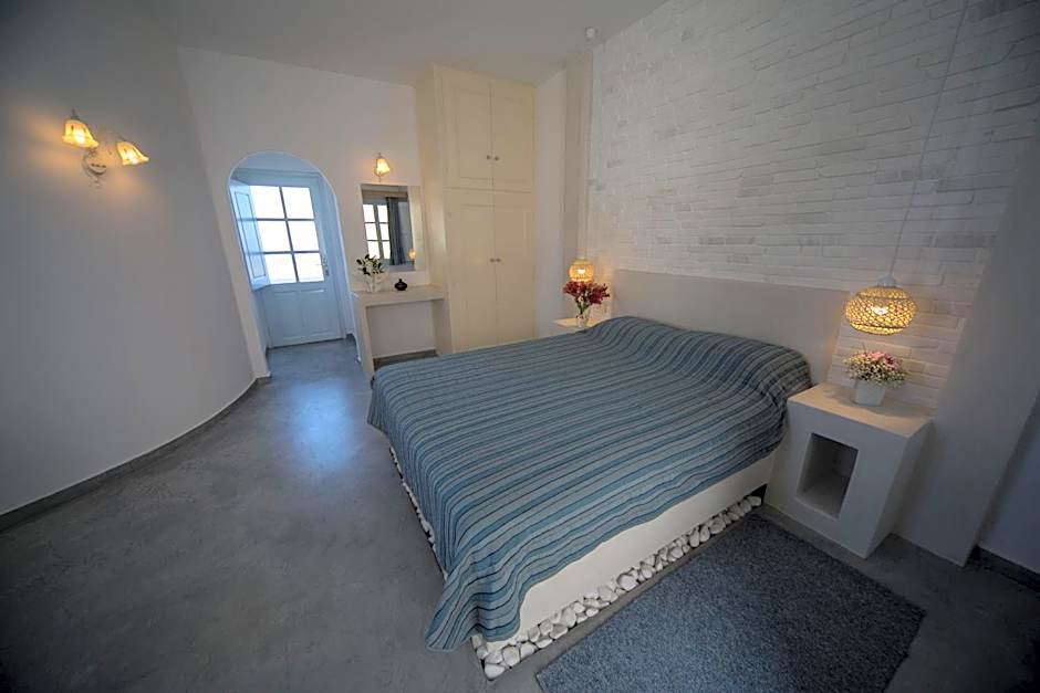 Ianthe Apartments & Villa