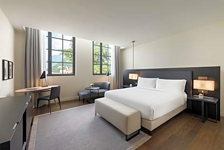King Deluxe Room With City View