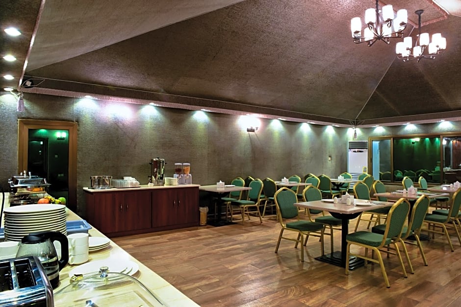 Palms Lily Hotel Suites