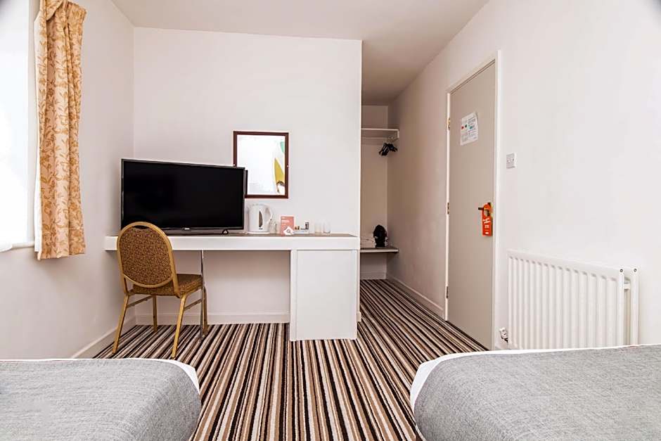 OYO Flagship Cardiff Central