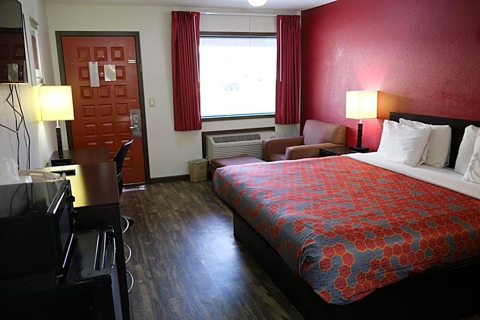 Photo 1 of 4 of 2 Double Beds, Smoking