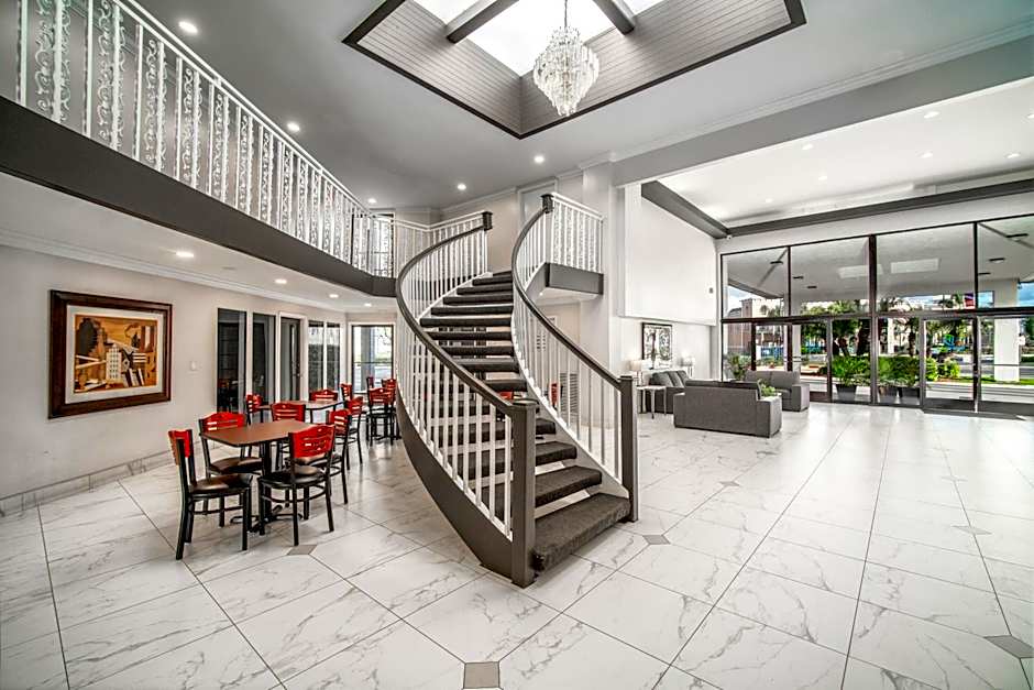 The Buena Park Hotel & Suites