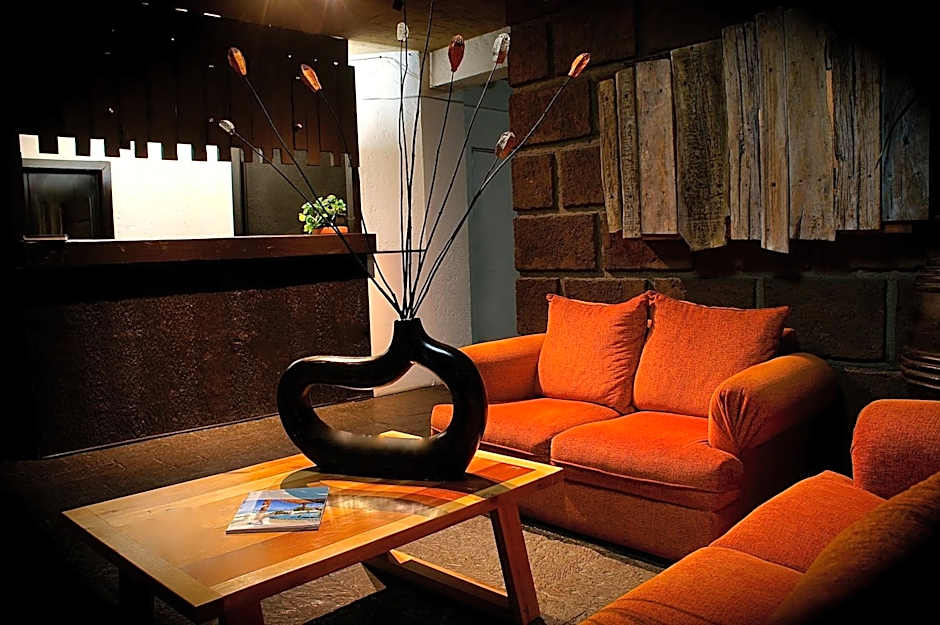 Aztic Hotel and Executive Suites