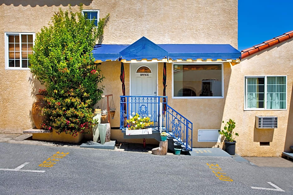 Alpine Inn & Suites
