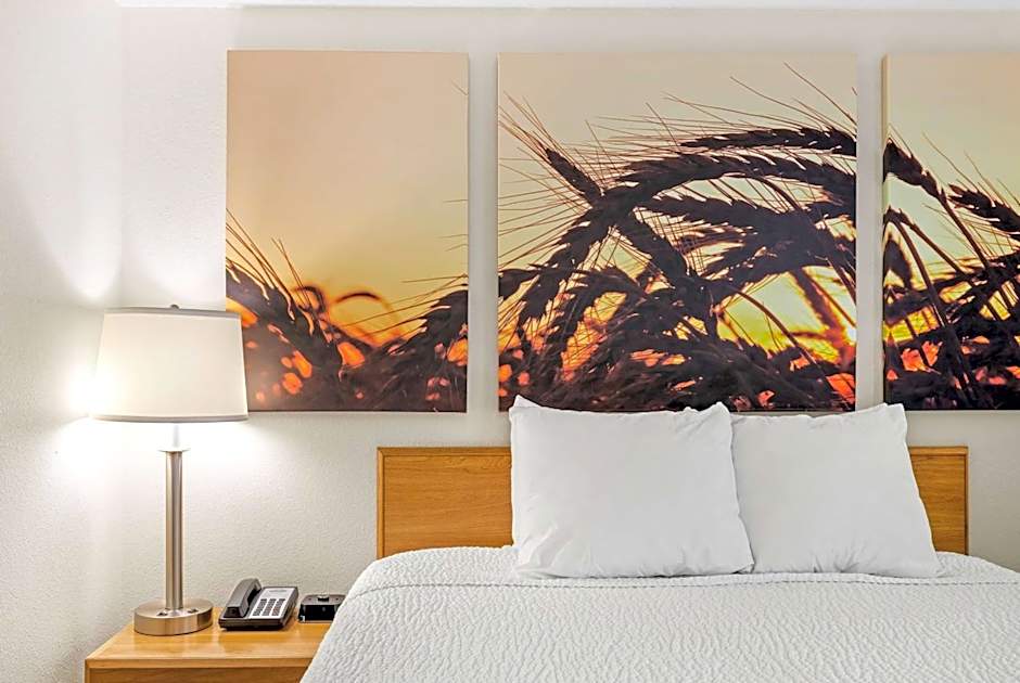 Days Inn by Wyndham Great Falls