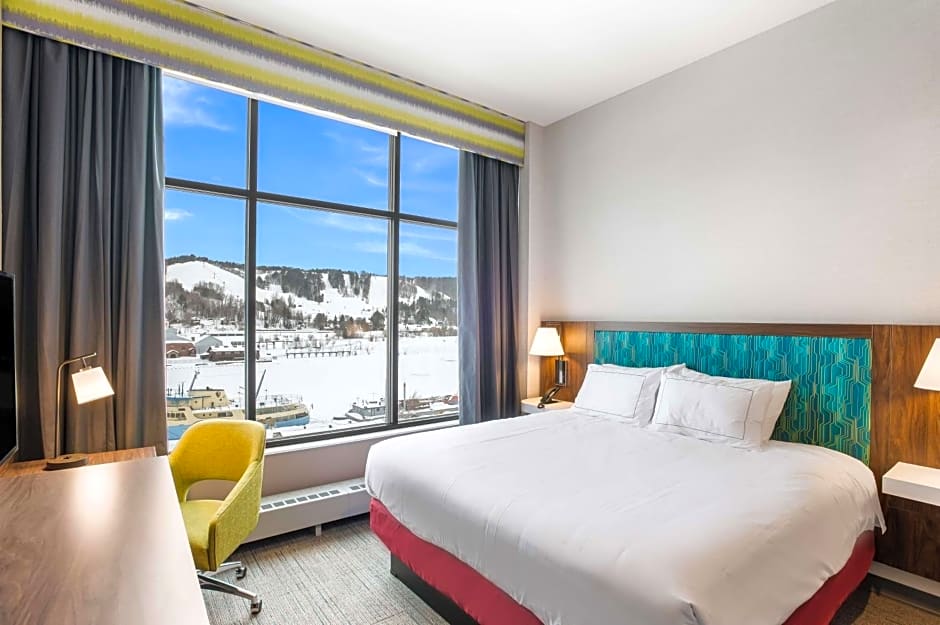 Hampton Inn By Hilton & Suites Houghton