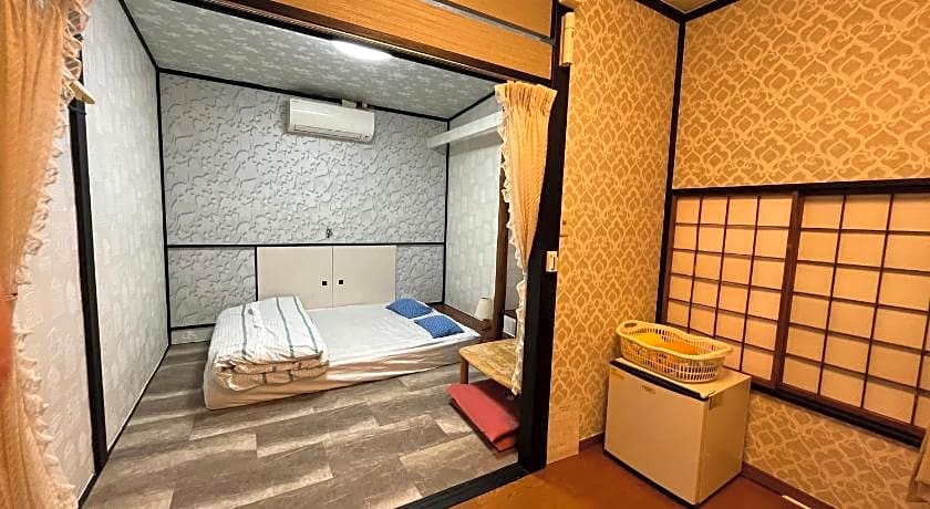 Lucky Hotel