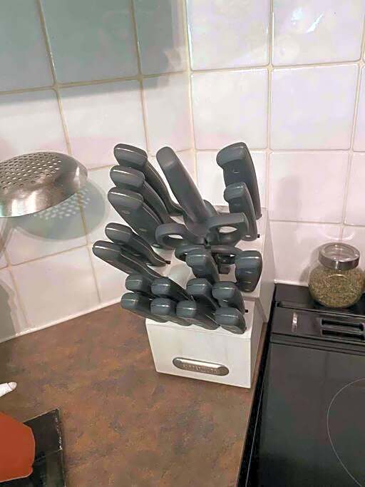 Bright & Cozy 4BR Home for Your Family Stay With Optional Pool Access