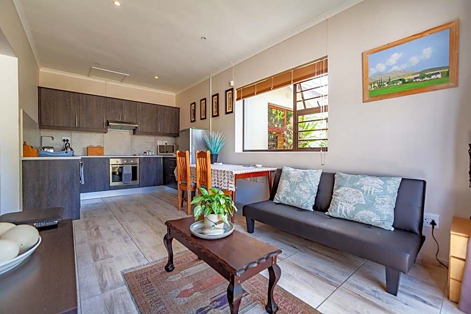 Modern Cozy Apartment Near Beach- 1 Bedroom