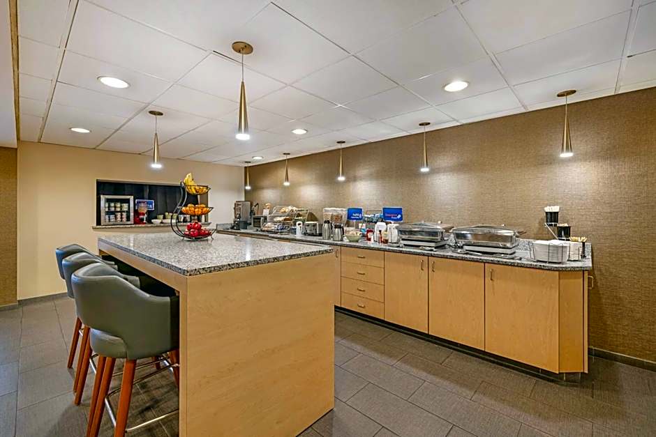 Best Western On The Avenue