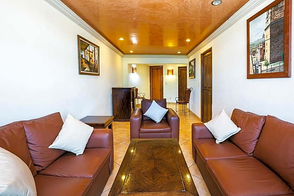 Hotel Casa del Virrey & Suites
