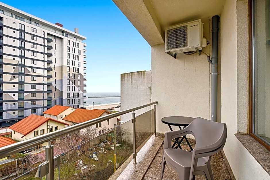 REYNA APART HOTEL