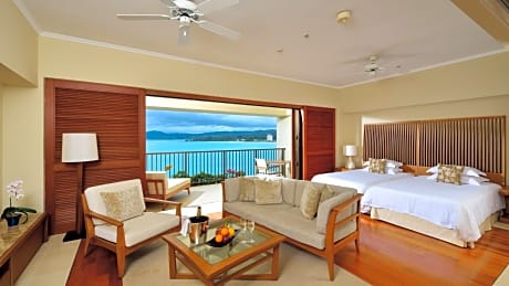 Deluxe Room with Ocean View and Lounge Access (Over 13 years old only) 