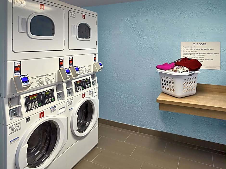 Sonesta Simply Suites Memphis East Poplar Pike