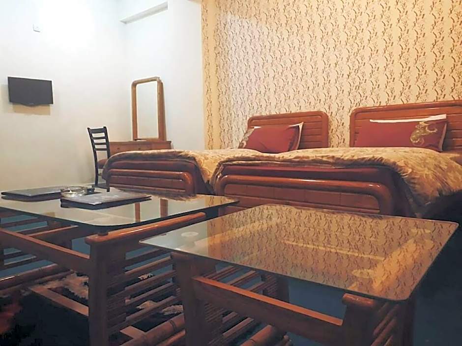 Divine Hotel