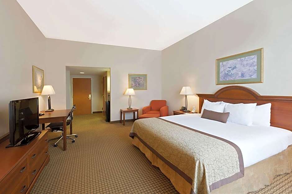 Wingate By Wyndham Charlotte Airport I-85/I-485