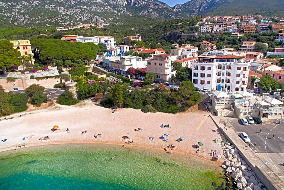 BUE MARINO Hotel & Rooftop Bar