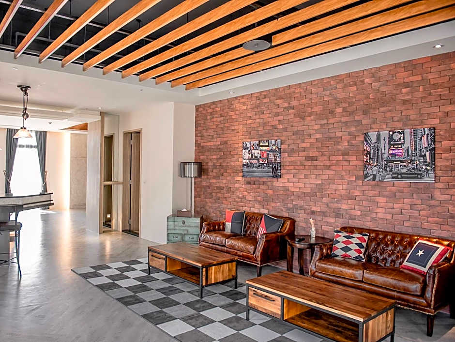No. 9 Hotel