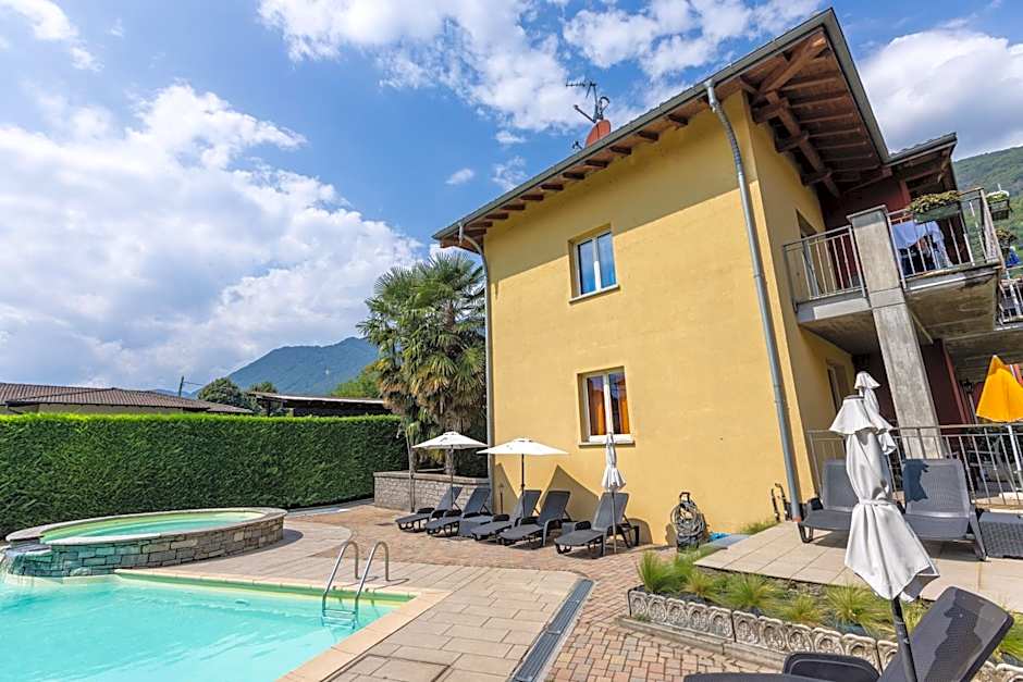 Spluga "Relax & Apartaments" by Alfio Colombo