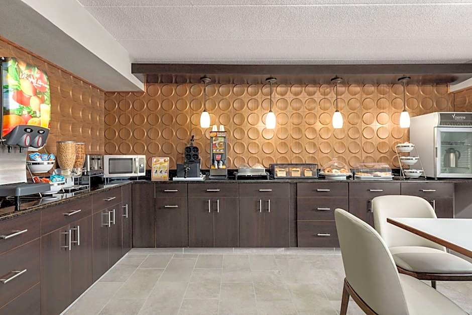 Wingate by Wyndham Salisbury