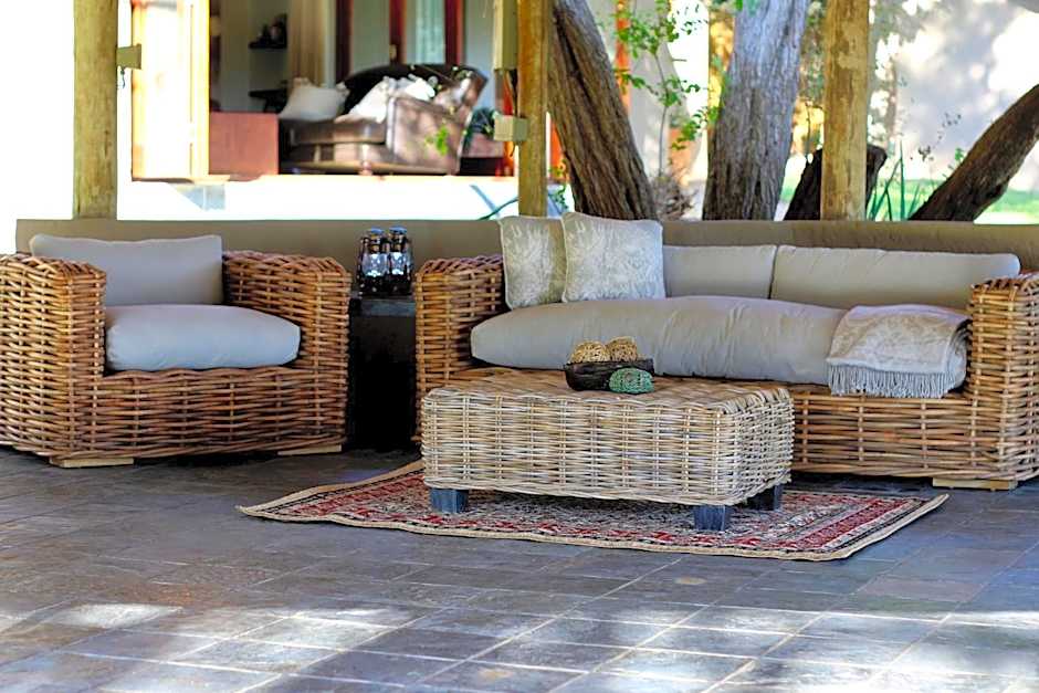 Ivory Wilderness River Rock Lodge