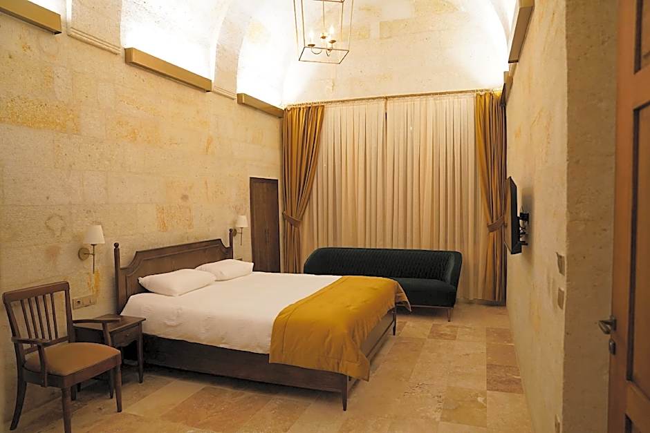 EVANTHIA CAVE SUITES
